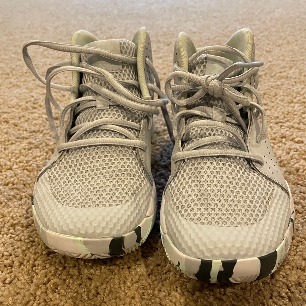 Girls Under Armour basketball shoes.